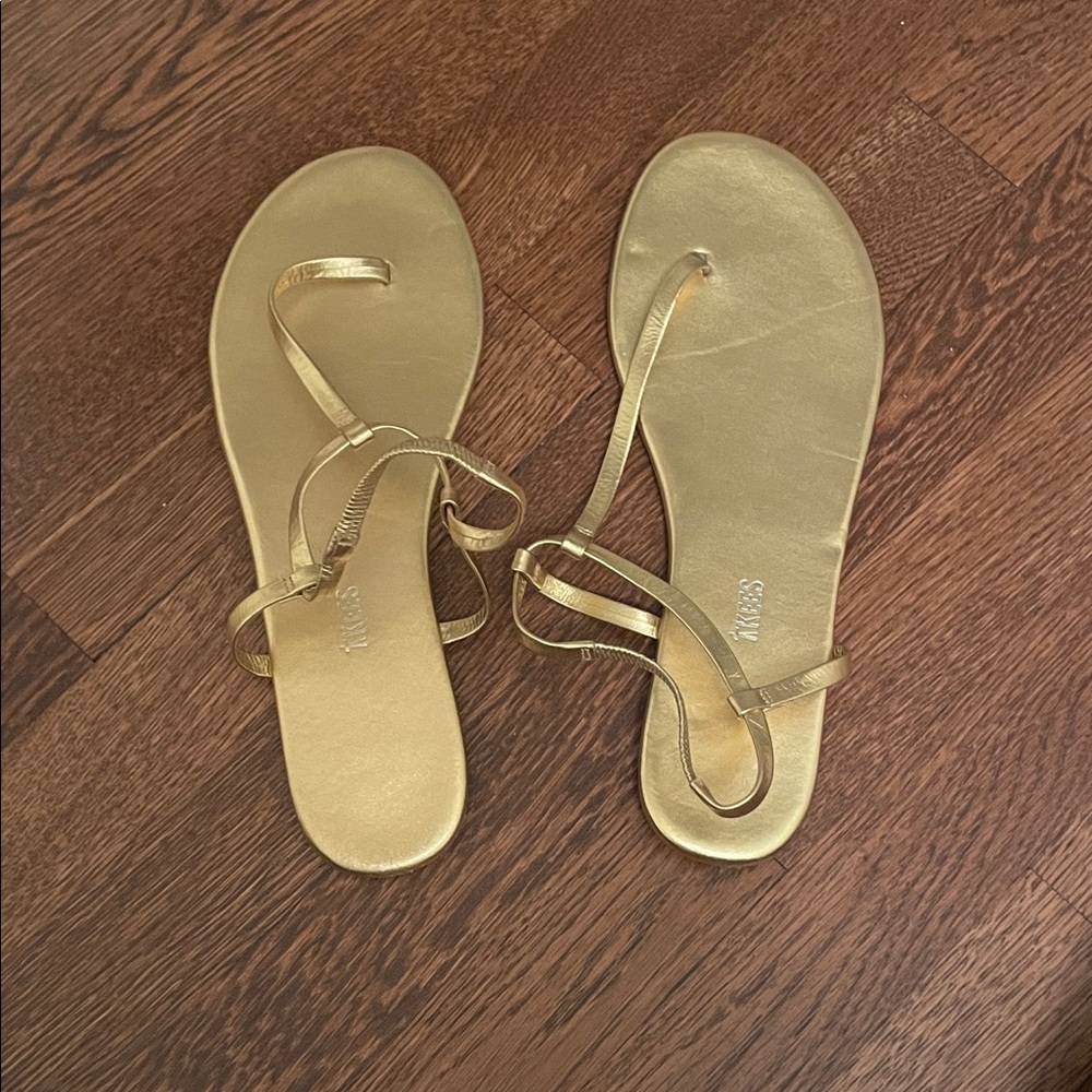 TKEES NWOT size 11 sandals